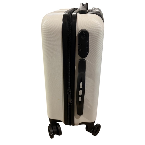 Hard Rock Resort White Suitcase with Hard Exterior and Lock - Picture 3 of 6